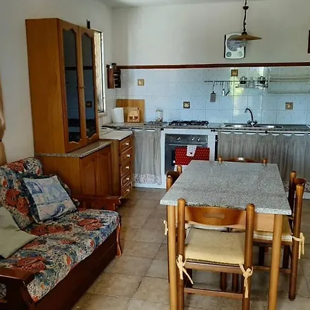 Dimitri, Garden And Sea Holiday home